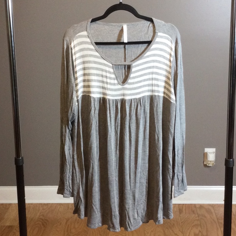 2X Cool Melon Gray Striped Lounge Top